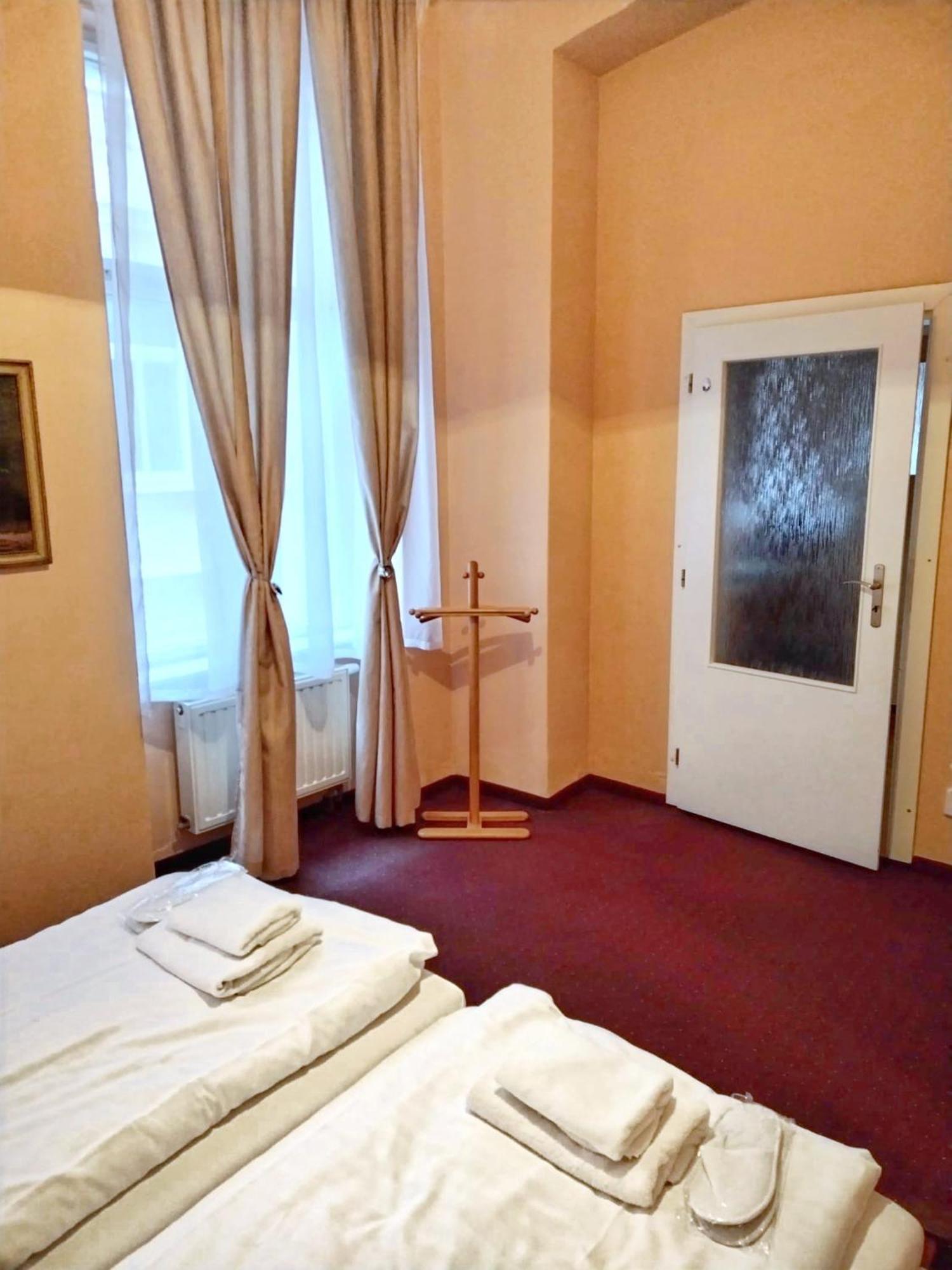 Delux Kolonada Daire Karlovy Vary Dış mekan fotoğraf